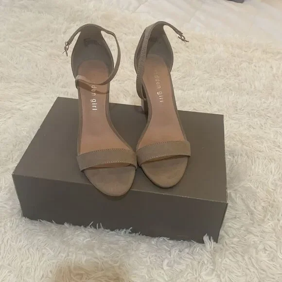 Madden Girl Ankle Strap Sandal Pumps - Picture 6 of 7